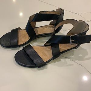 Dexflex Comfort Strapped Zipped Sandal Size 8w